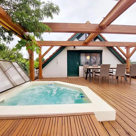 Ferienhaus Ket To Vendeghaz